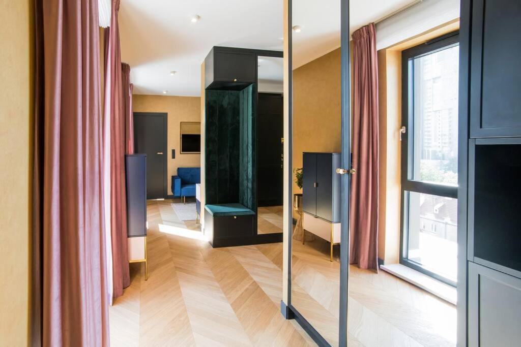Luksusowy Penthouse Z Jacuzzi I Widokiem Na Morze Leilighet Gdynia Eksteriør bilde